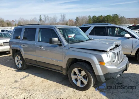 2016 Jeep Patriot Latitude z USA, uszkodzony, nr VIN 1C4NJRFB5GD692341